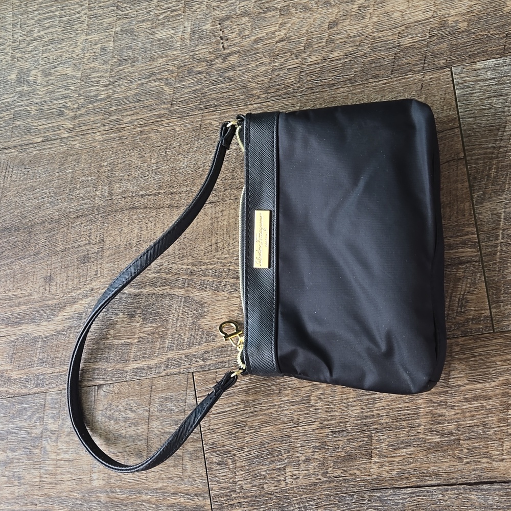 Salvatore Ferragano Singapore Airlines Toiletry Bag